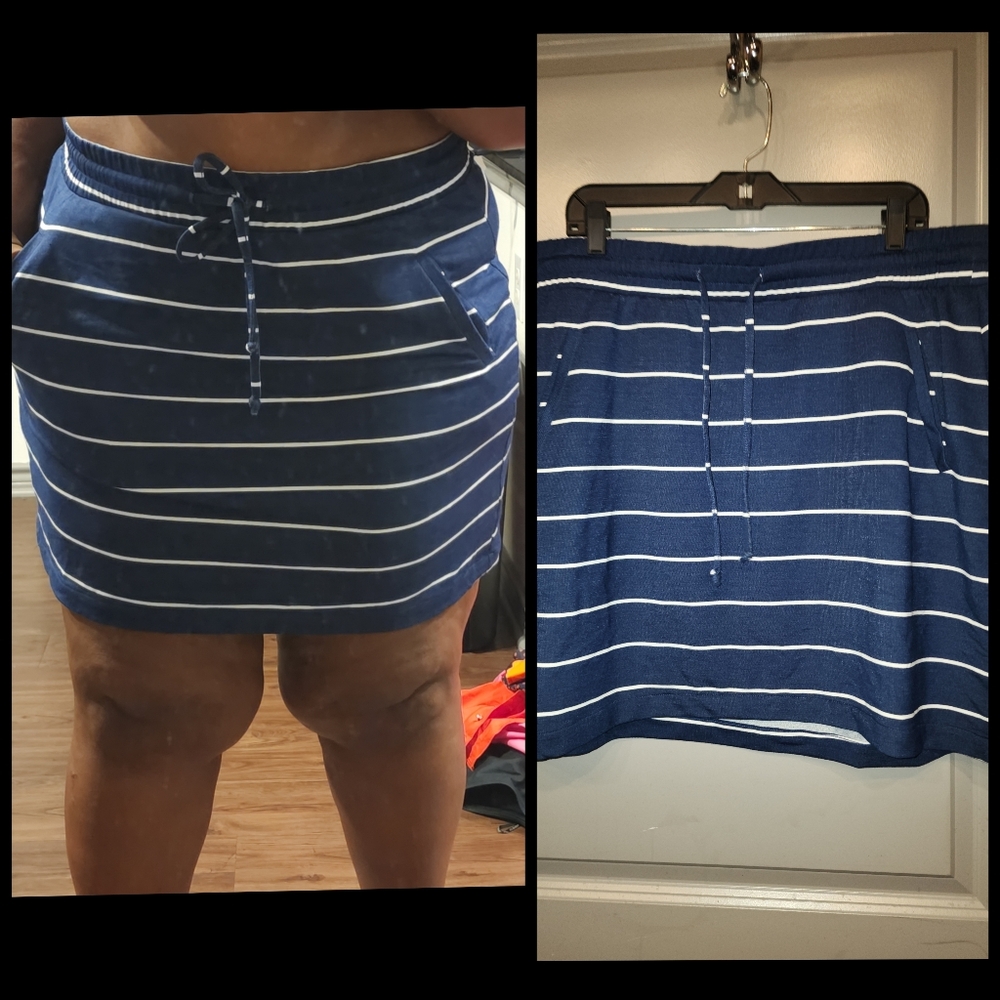 Stylish Blue Striped Mini Skirt